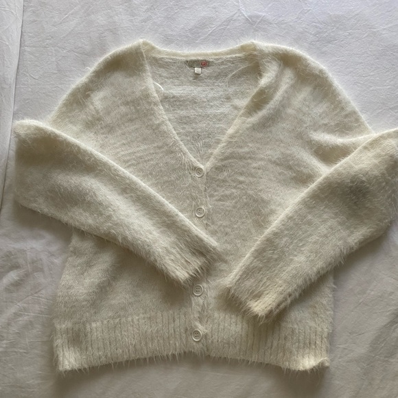 FUZZY soft sweater - Picture 9 of 11
